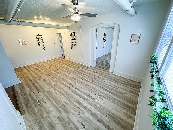 4th image of 2600 Kingman Blvd #14