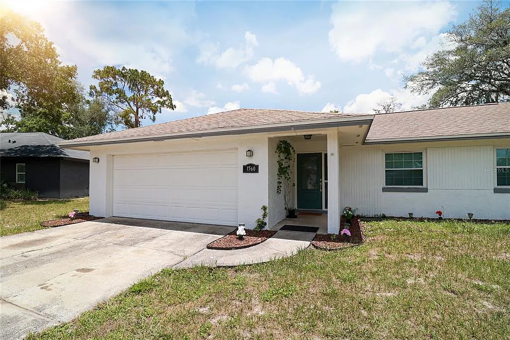 4 bed, 2.0 bath, 1794 sqft, $3,100 — Photo 1