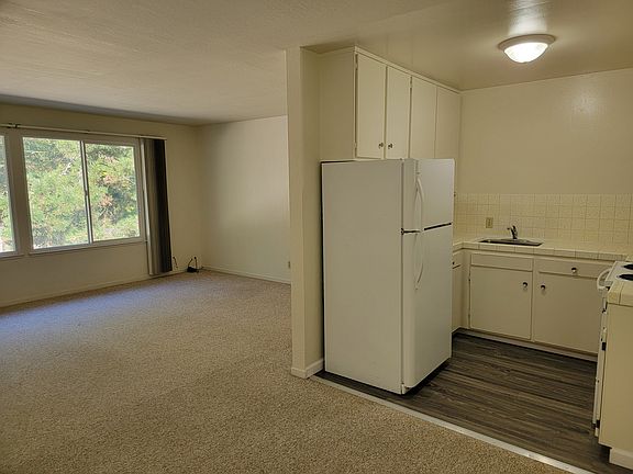 2nd image of 90 Ward Ct #1B