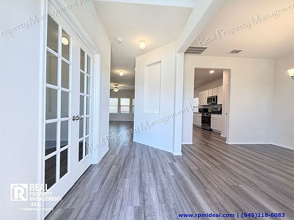 3rd image of 4009 Bighorn Dr