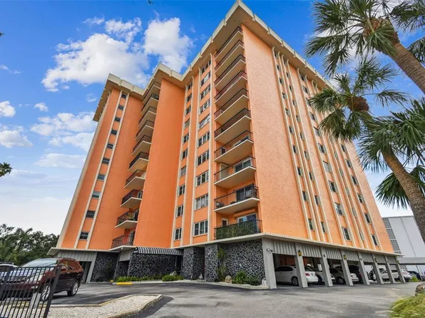 1120 N Shore Dr NE Unit 703, Saint Petersburg, FL 33701