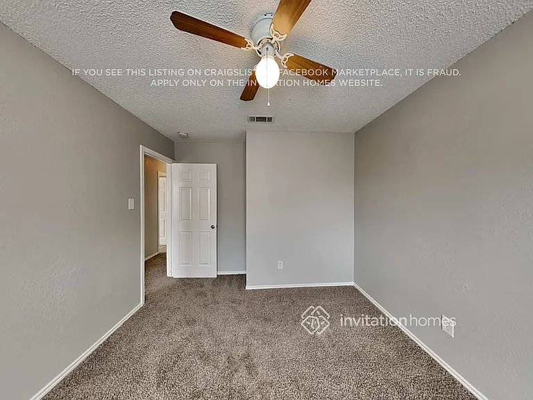 2317 Roanoke Cir — Photo 14