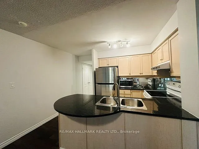 8 SE Rean Dr #1309 — Photo 2