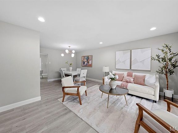 4th image of 14874 Mondoubleau Ln