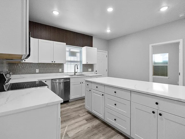 3512 Hamilton Ave — Photo 19