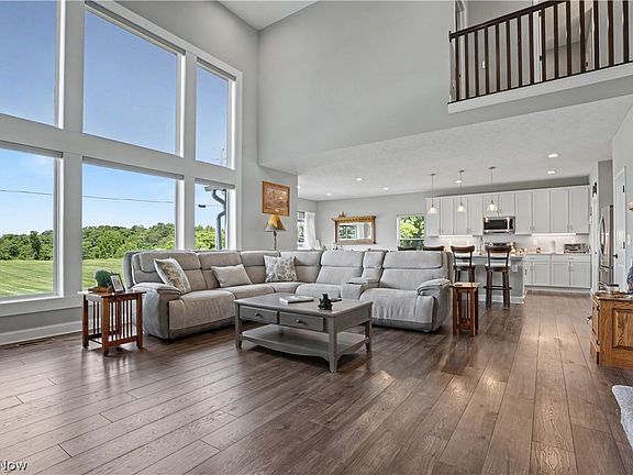 3rd image of 5667 N Torch Rd