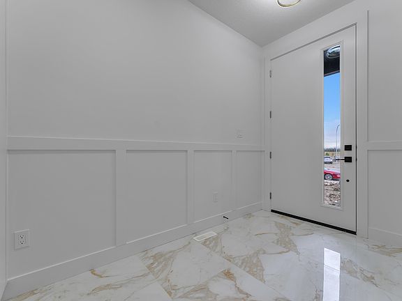 4th image of 2015 156th Ave NW