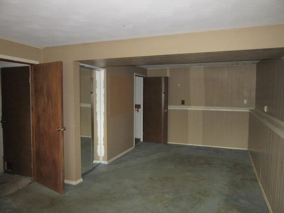 2nd image of 180 Ponderosa Dr