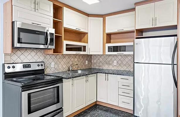 Rented by Compass | media 13