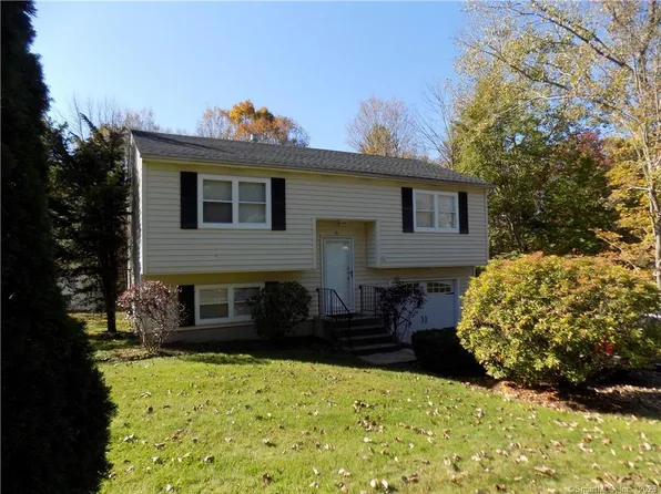 41 Carriage Lane, Torrington, CT 06790