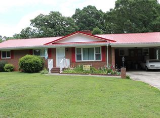 411 Hillcrest Cres, Thomasville, NC 27360