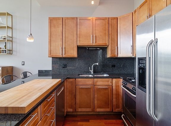 5th image of 908 N Elston Ave Unit 203