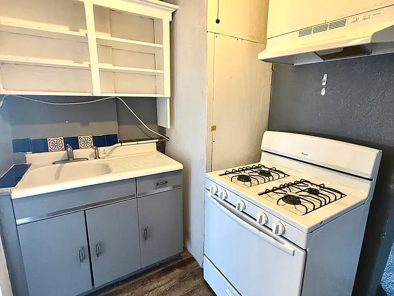 714 E River Ave #3 — Photo 7
