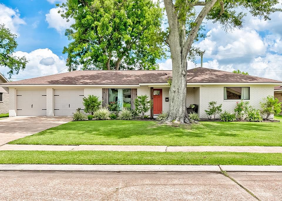1st image of 3147 Sandalwood Dr