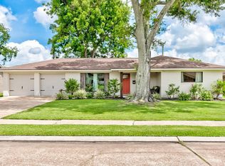 3147 Sandalwood Dr, Port Neches, TX 77651