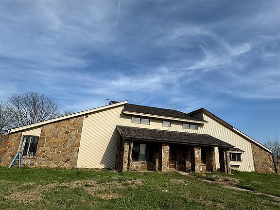 2nd image of 23993 Brangus Rd