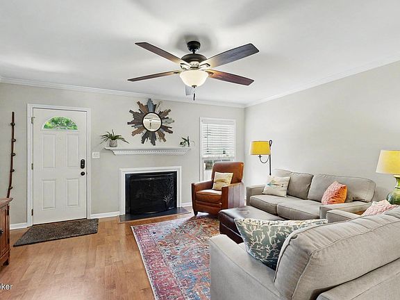 4th image of 2713 Langdon Dr