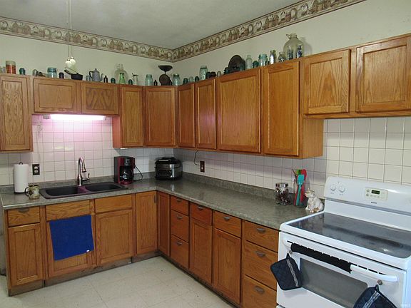 5th image of 10376 S Lincoln Walnut St