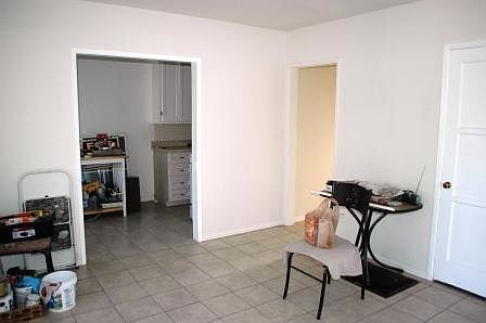 2nd image of 637 W 17th St