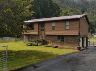 314 George St, Whitesville, WV 25209