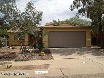 1st image of 5801 S Oaklands Dr