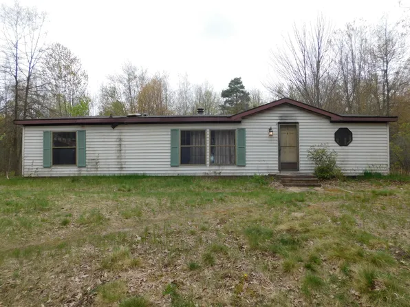 14540 Schroeder Rd, Saint Charles, MI 48655