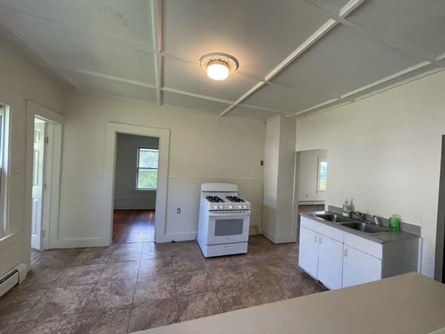 21-23 Lyman Street — Photo 2