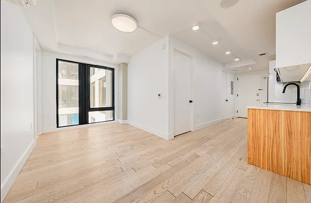 Rented by REAL New York | media 20