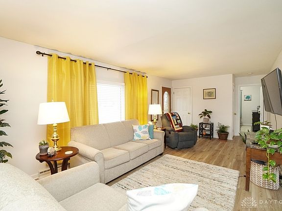 5th image of 1348 Emerson Ln