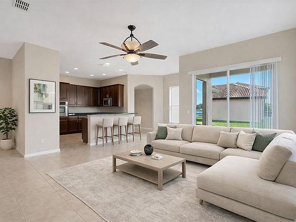 5th image of 3821 Shoreview Dr