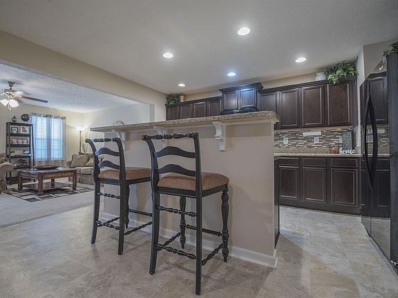 5th image of 4707 Chelanie Cir