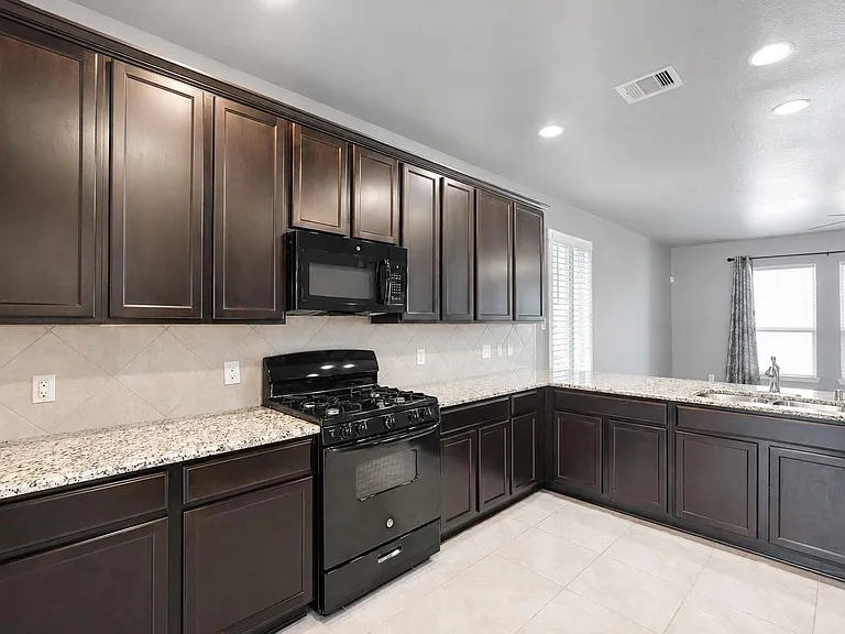 2507 Galley Ridge Dr — Photo 4