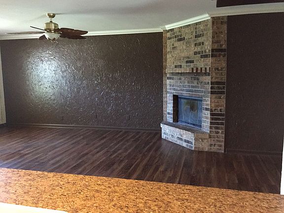 3rd image of 2725 Tampico Dr