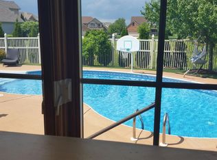 333 Salisbury Dr, Munster, IN 46321