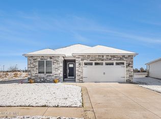 244 E Bay Harbor Ct, Bowling Green, OH 43402