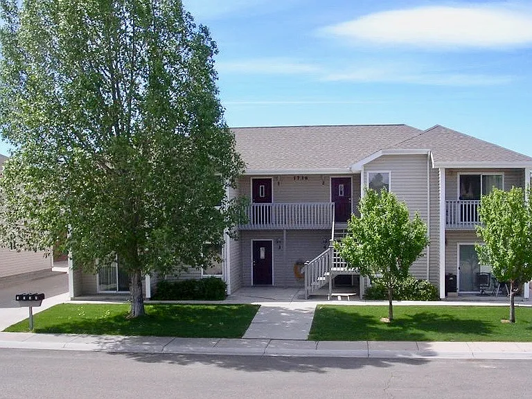 1736 Fetterman Dr #4 — Photo 1