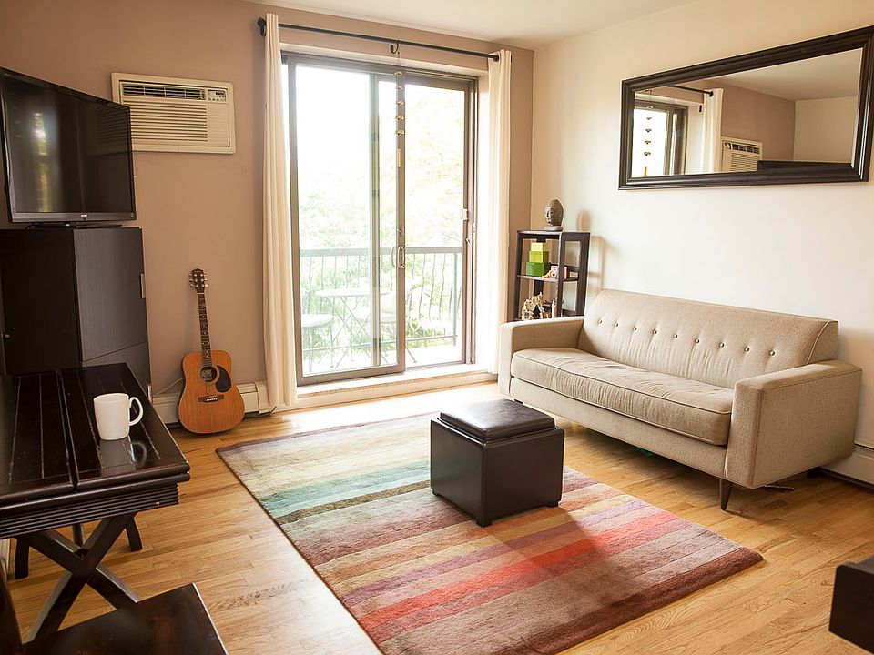 1st image of 344 Degraw St APT 3C
