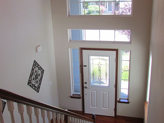 4th image of 8209 183rd Ave E
