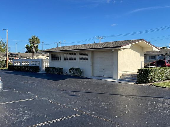 5th image of 2936 E Ashley Drive E #C