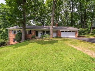 9214 Christopher St, Fairfax, VA 22031