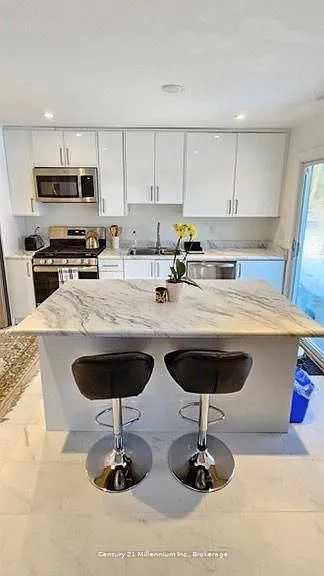 435 Napier St #B — Photo 7