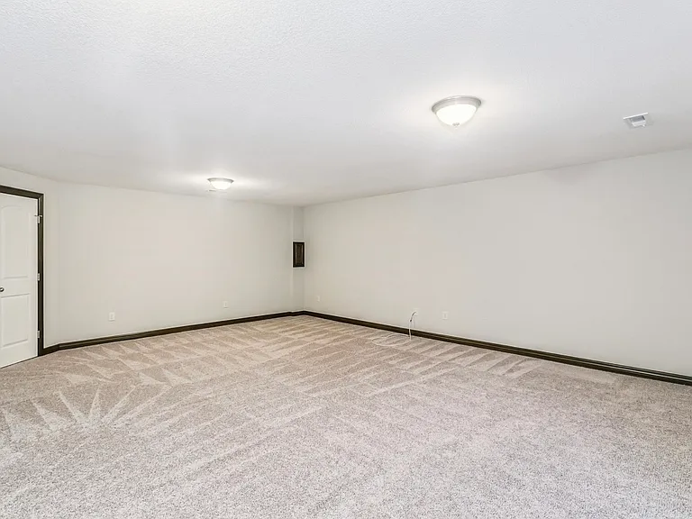 1200 E Northridge St — Photo 11