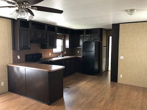 2nd image of 123 Peach Ln