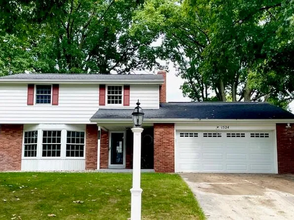 1524 Greenview Ave, Portage, MI 49024