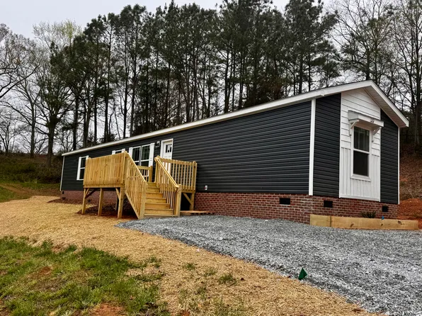 121 Waccamaw Ln, Central, SC 29630