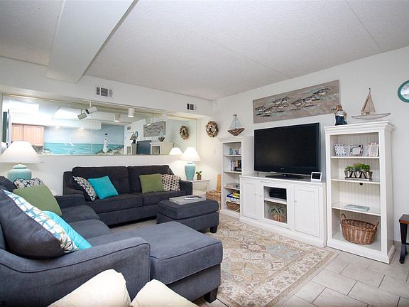 5th image of 871 E 7th St #7