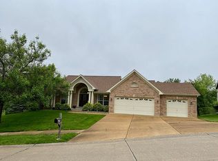 1728 Lance End Ln, Fenton, MO