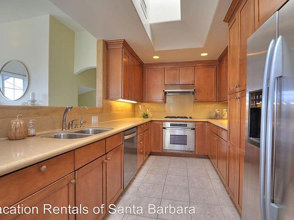 4th image of 924 Laguna St #B