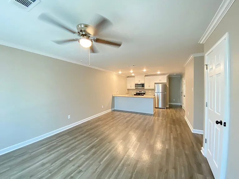 8821 Winston Dr — Photo 4