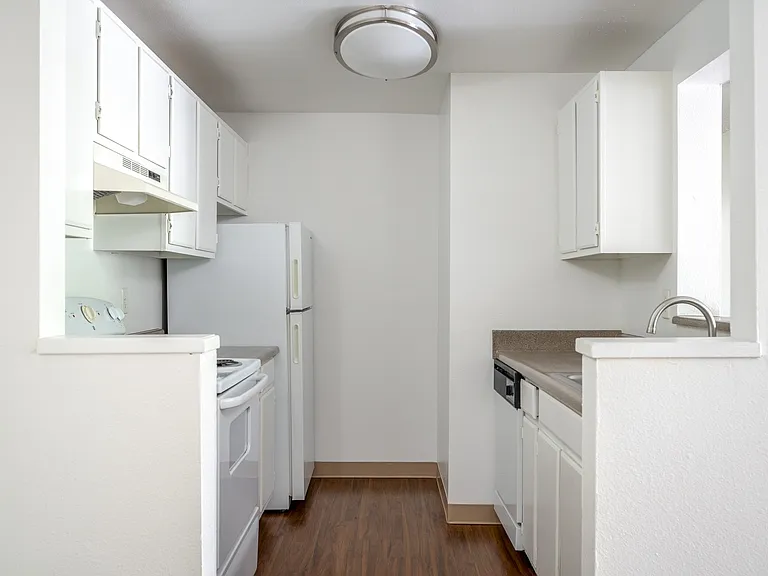 Riverwood Heights | Kitchen